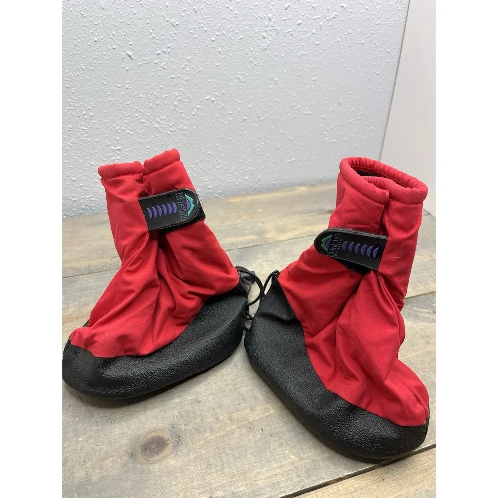 Toddler snow winter booties Molehill Insulated covers red